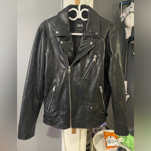 Unisex leather jacket by Zara - Picture 4 of 4